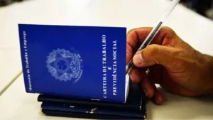 Taxa de Desemprego no Brasil: 6,6% no Trimestre Encerrado em Abril