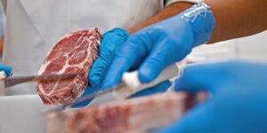 Preços de Carnes Bovina e Suína Caem em São Paulo